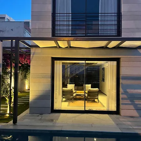 Havuzlu Ve Jakuzuli Lueks Villa Bodrum