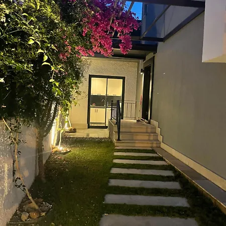Akyarlarda Lueks Sueit Bodrum