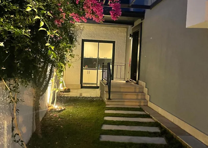 Akyarlarda Havuzlu Lueks Bodrum