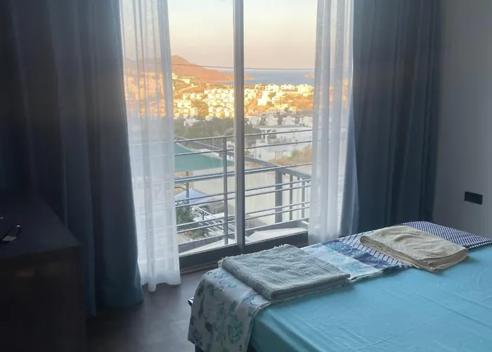 Akyarlarda Havuzlu Lueks *