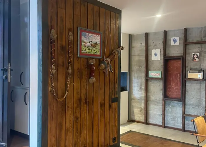 Akyarlarda Havuzlu Lueks فيلة