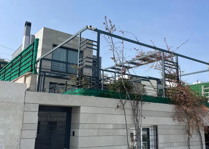 فيلة Akyarlarda Havuzlu Lueks *