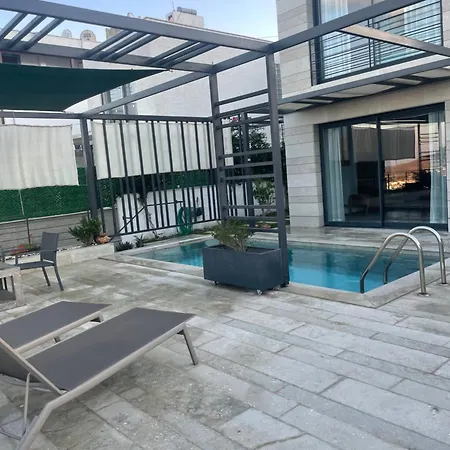 Vilă Akyarlarda Lueks Sueit